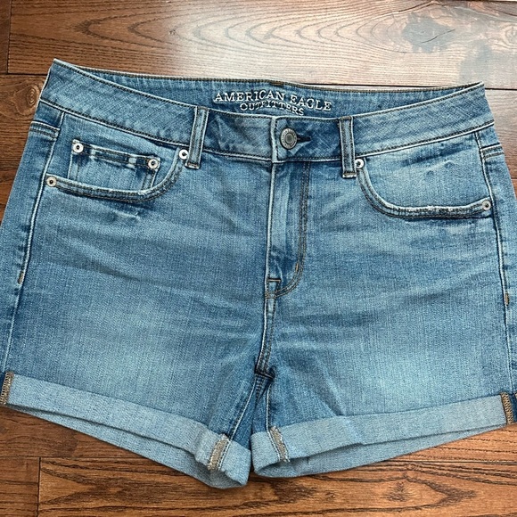 American Eagle Boy Midi Denim Short - Picture 2 of 6